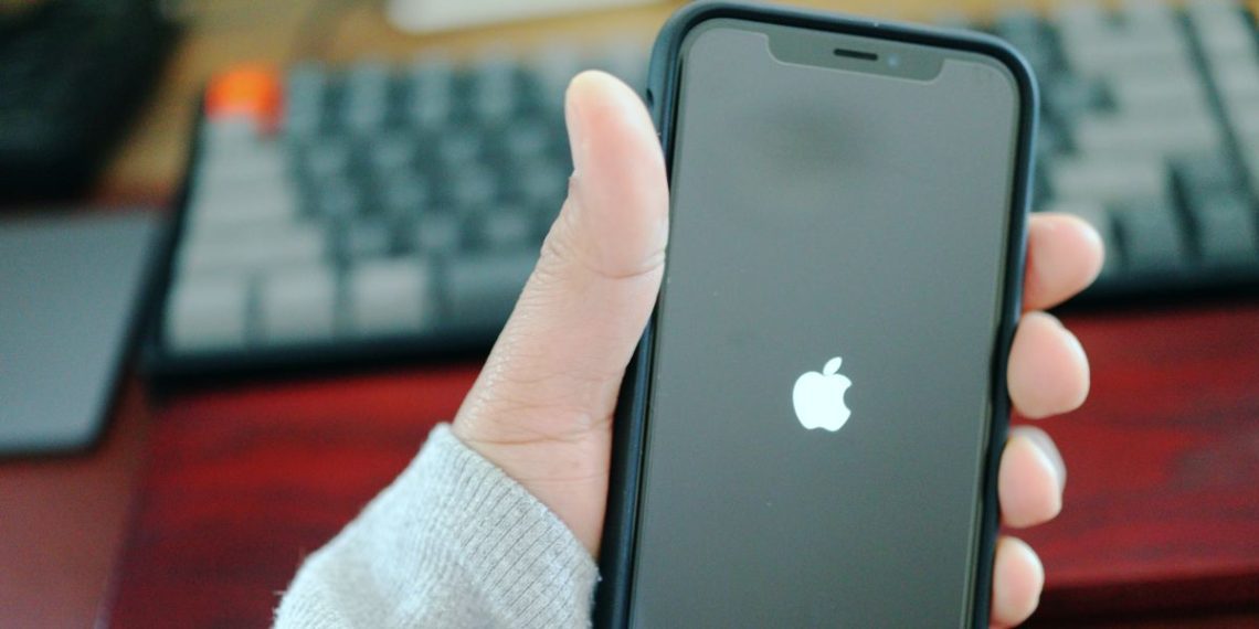 7 måder at rette en iPhone fast på Apple-logoet